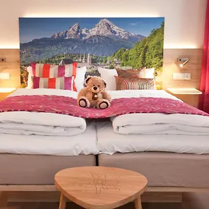 Edel Weiss Hotel